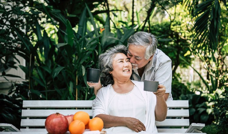 Why elder meetups are the new lifeline for elderly making friends in India