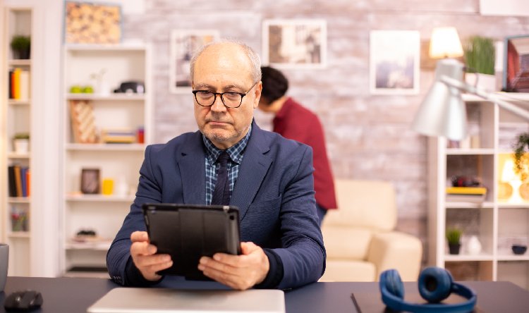 The digital revolution and how it exposes Indian seniors to new world learnings